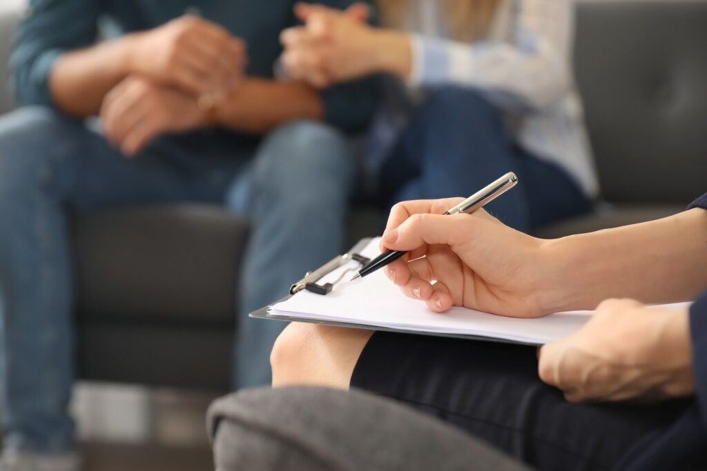 psychologist working with young couple office closeup 392895 17003 psychologist working with young couple office closeup 392895 17003